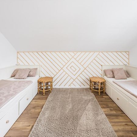 Ferienwohnung Am Park In Schwabmuenchen ชวาบมุนเค่น ภายนอก รูปภาพ