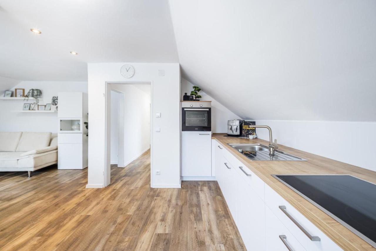 Ferienwohnung Am Park In Schwabmuenchen ชวาบมุนเค่น ภายนอก รูปภาพ